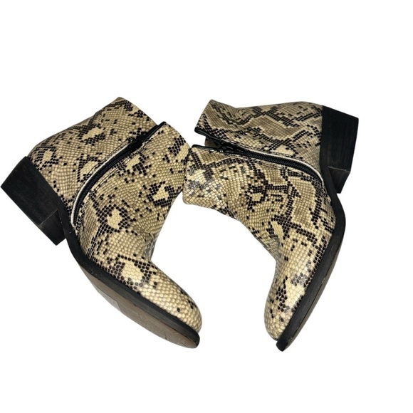 Artisan by Zigi Lissa Snakeskin Embossed Leather Ankle Bootie boots shoes 6 - Picture 4 of 11
